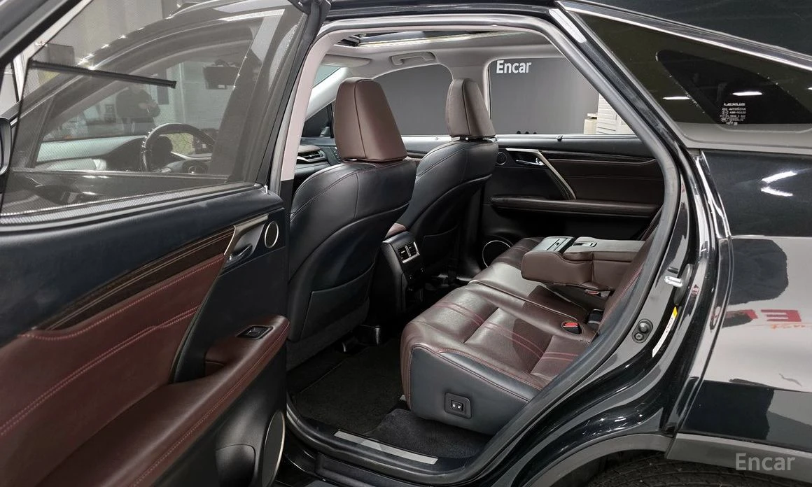 Lexus RX 350 * КОЖА* ПОДГРЕВ* ОБДУХВАНЕ* ПАНОРАМА* КРАЙНА ЦЕНА*, снимка 10 - Автомобили и джипове - 54113569