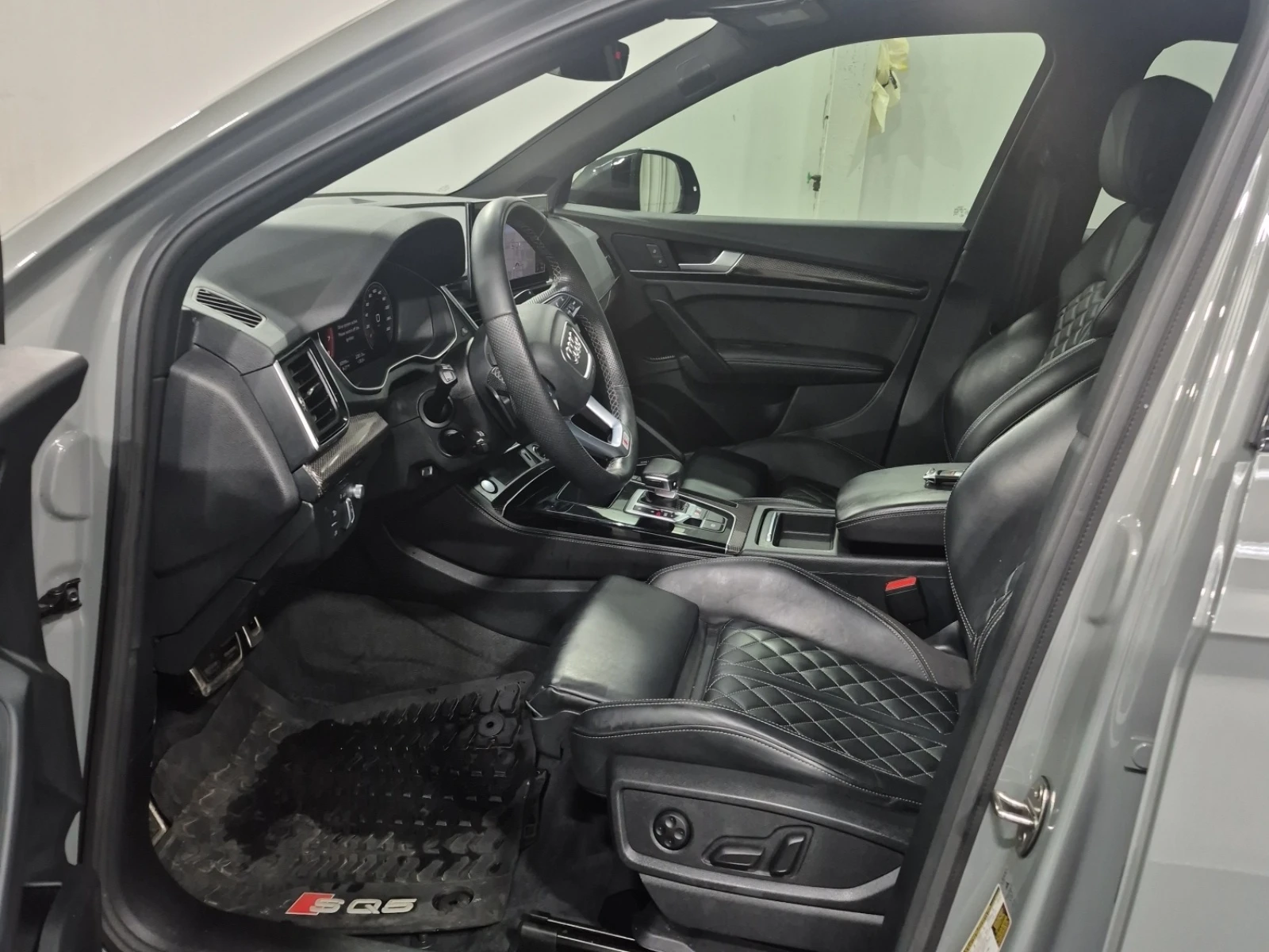 Audi SQ5 TECHNIK * HEAD UP * 360 CAMERA * CARFAX * , снимка 5 - Автомобили и джипове - 54272887