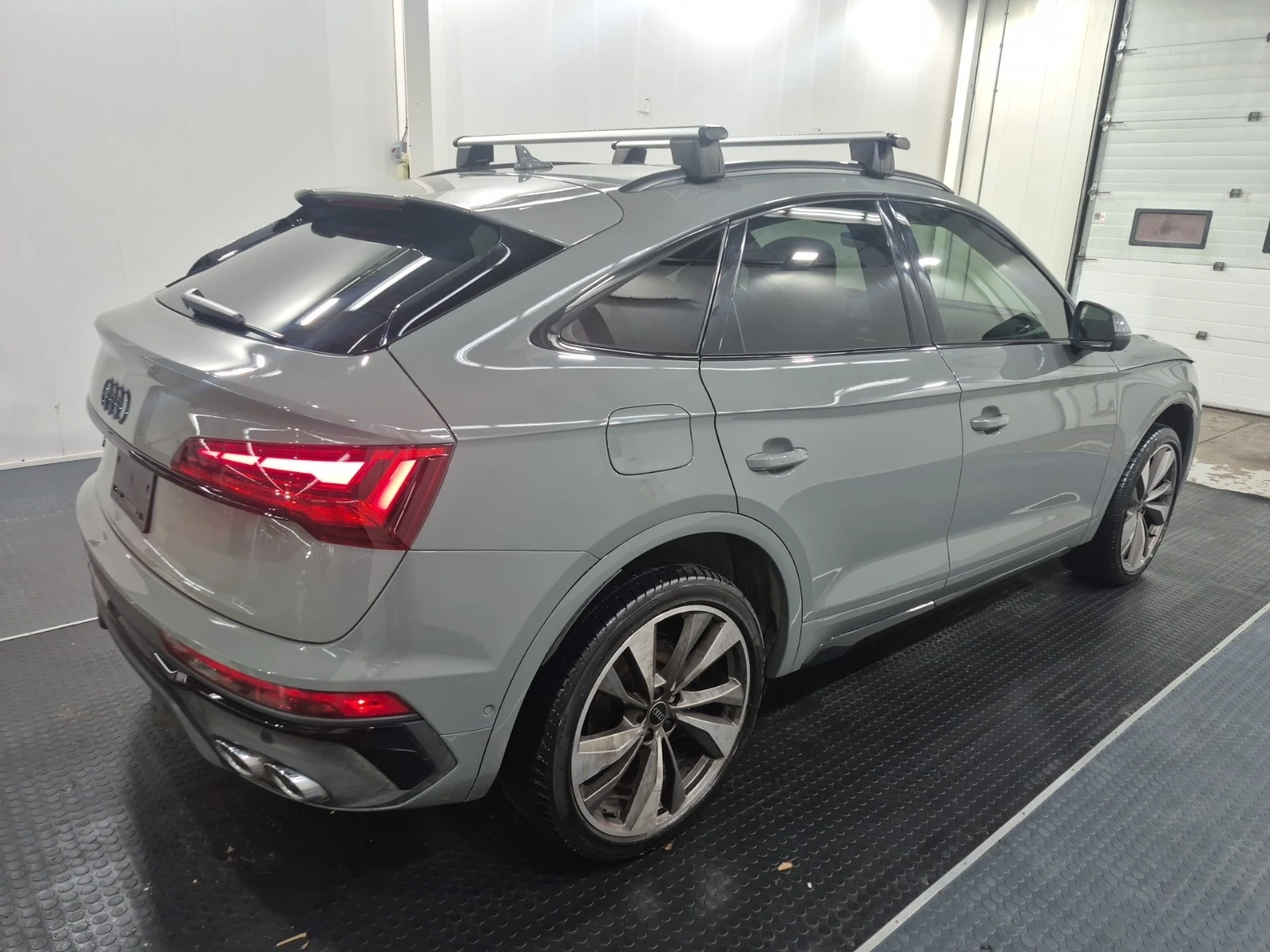 Audi SQ5 TECHNIK * HEAD UP * 360 CAMERA * CARFAX * , снимка 3 - Автомобили и джипове - 54272887