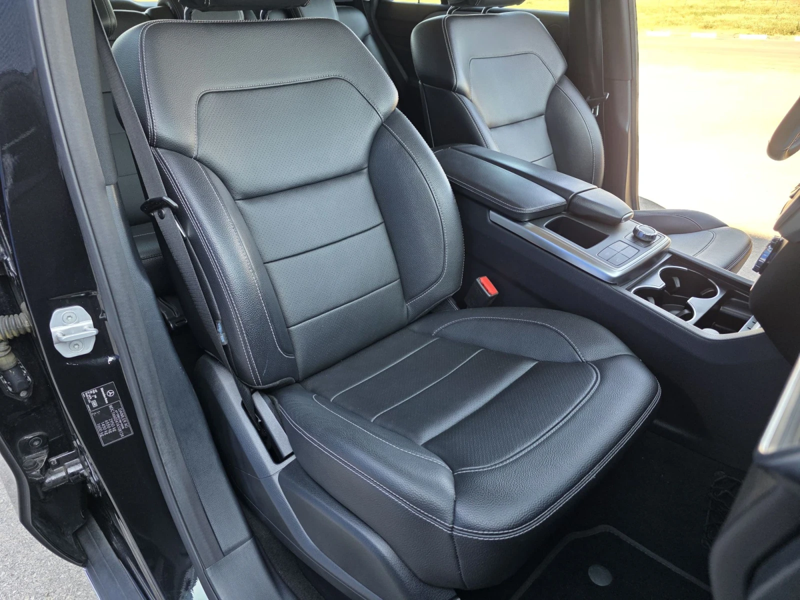 Mercedes-Benz ML 350 3, 0CDI-258kc BLUETEC  4MATIC, снимка 15 - Автомобили и джипове - 54386328
