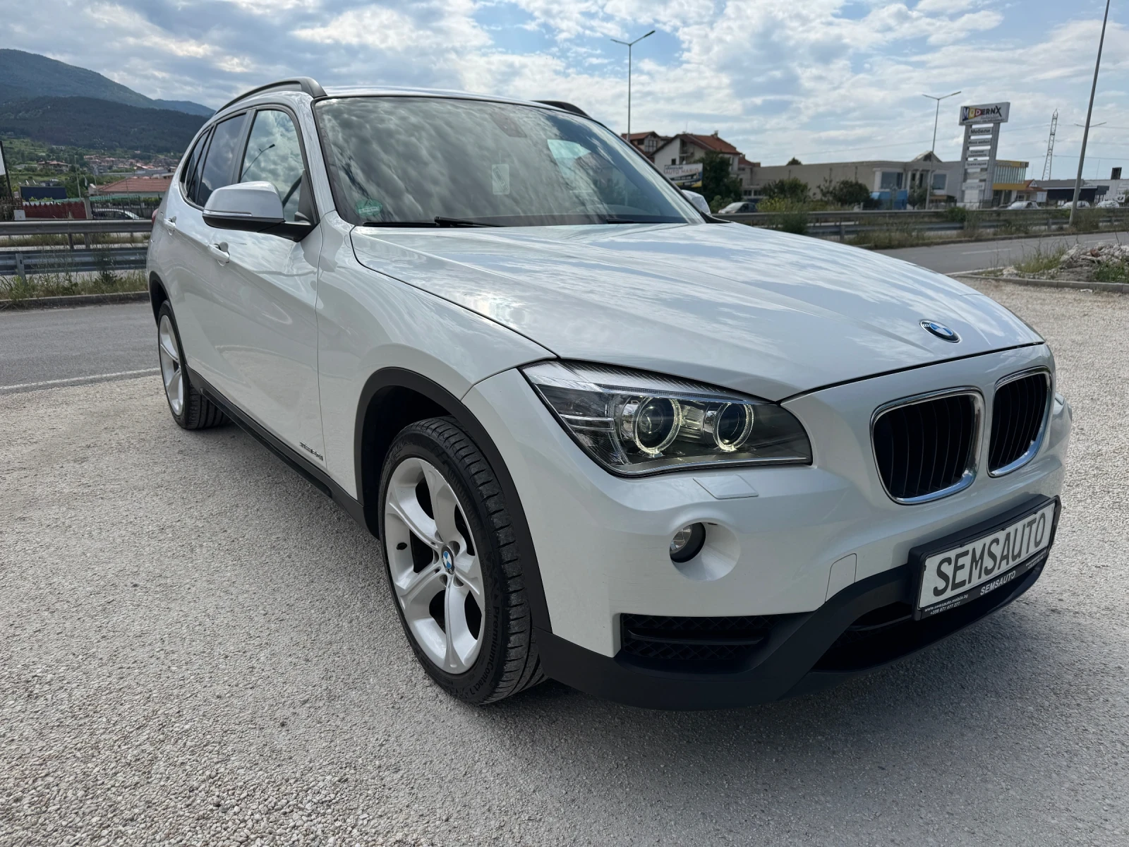 BMW X1 2.0i SDRIVE* BI-XENON* 6СК* NAVI, снимка 3 - Автомобили и джипове - 54739668