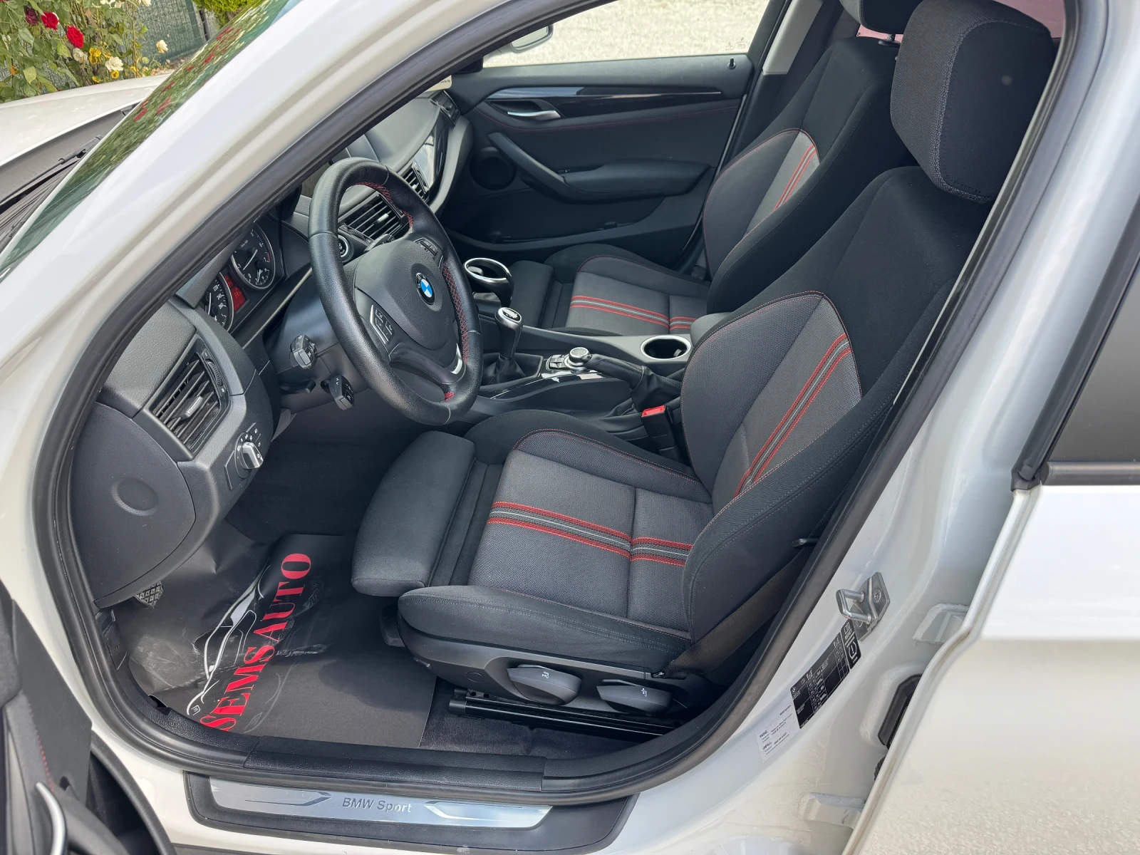 BMW X1 2.0i SDRIVE* BI-XENON* 6СК* NAVI, снимка 10 - Автомобили и джипове - 54739668
