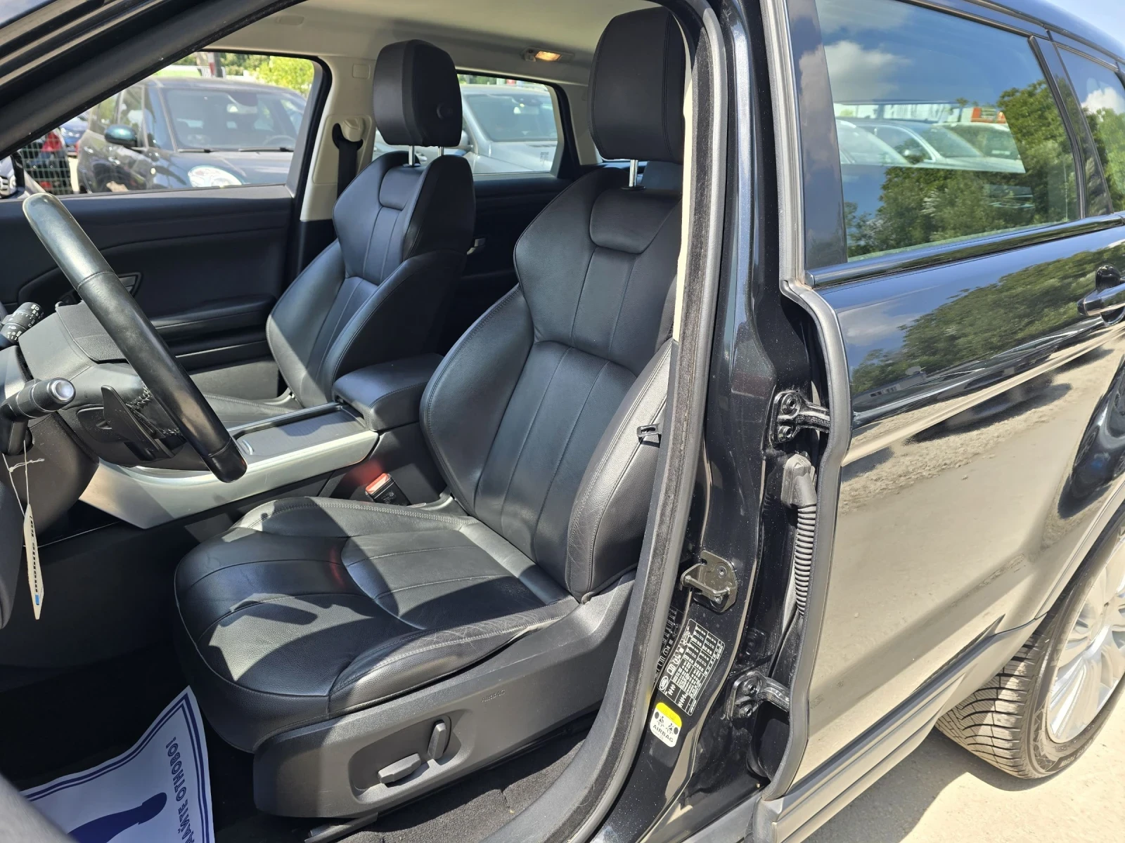 Land Rover Range Rover Evoque 2.0D 150к.с Подгряване Кожа , снимка 9 - Автомобили и джипове - 55375625