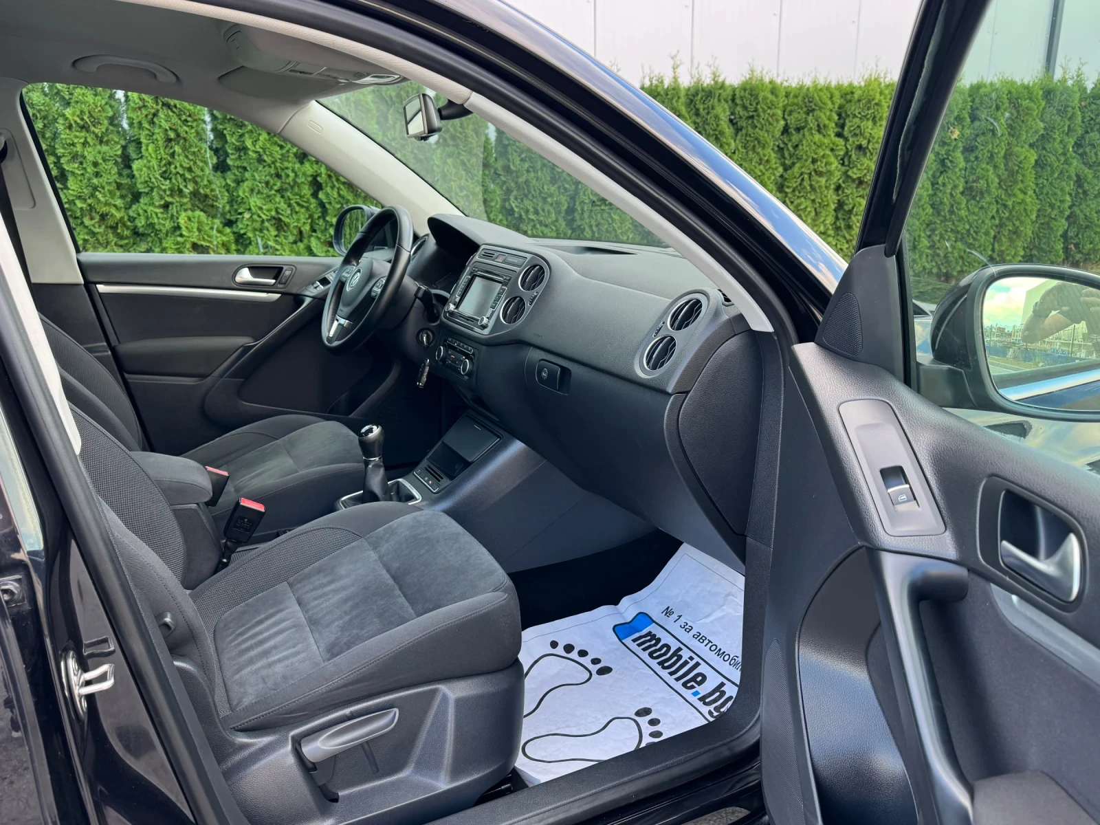 VW Tiguan 2.0TDI 4Motion/Facelift/ШВЕЙЦАРИЯ!!!, снимка 13 - Автомобили и джипове - 56201031