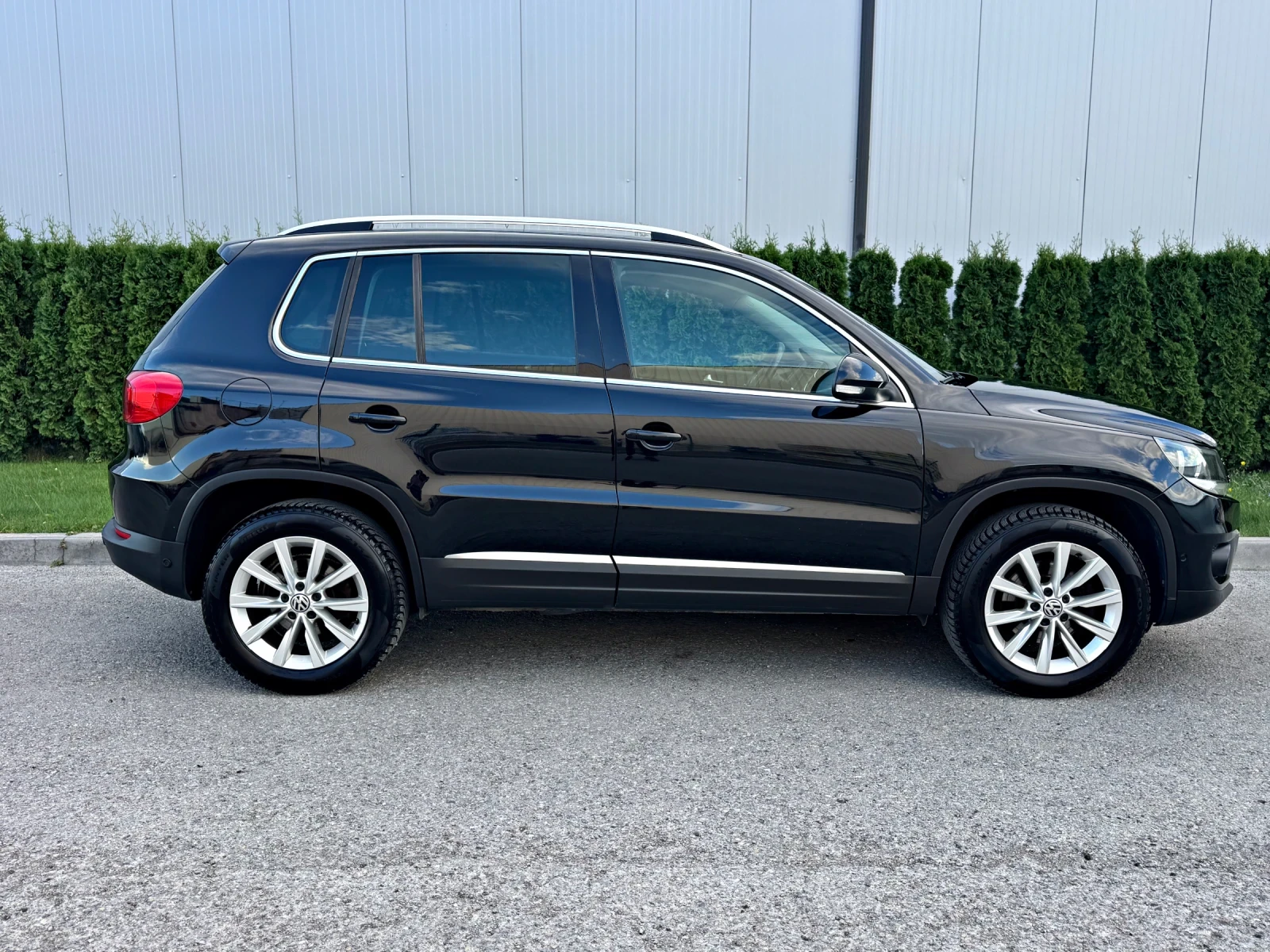 VW Tiguan 2.0TDI 4Motion/Facelift/ШВЕЙЦАРИЯ!!!, снимка 7 - Автомобили и джипове - 56201031