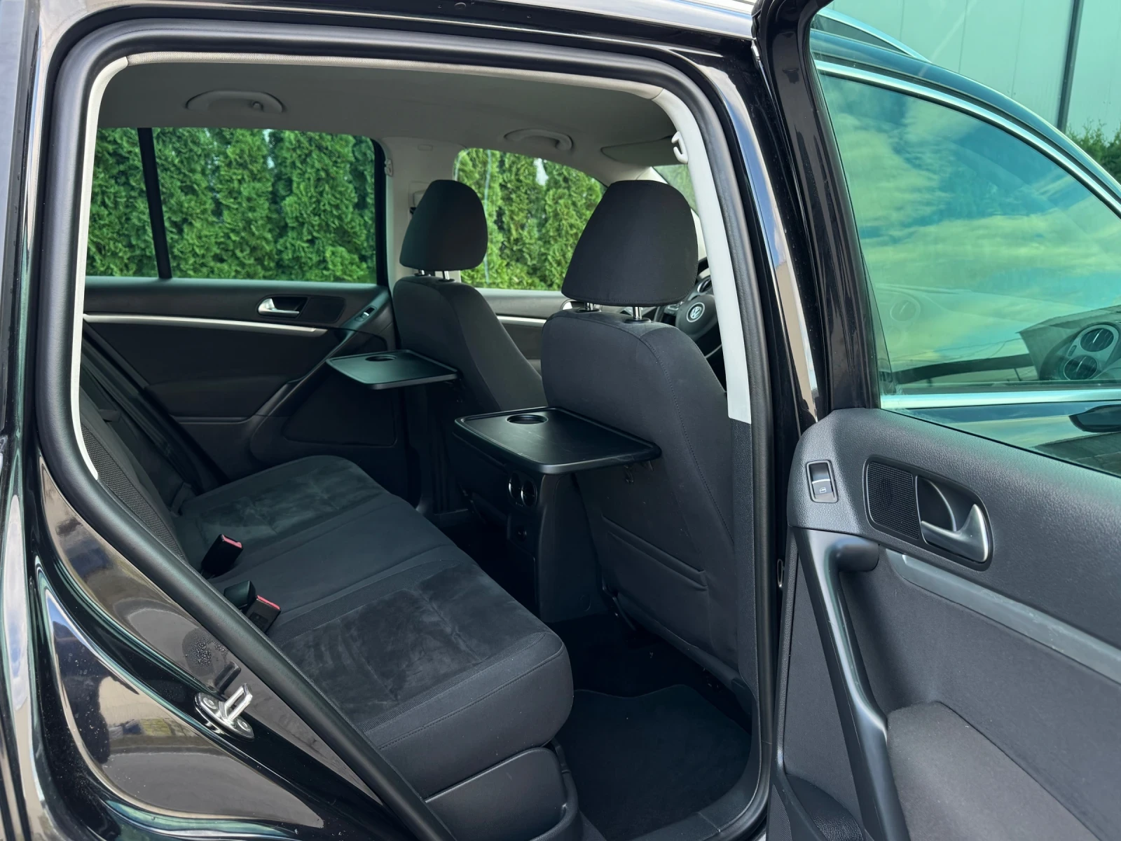 VW Tiguan 2.0TDI 4Motion/Facelift/ШВЕЙЦАРИЯ!!!, снимка 15 - Автомобили и джипове - 56201031