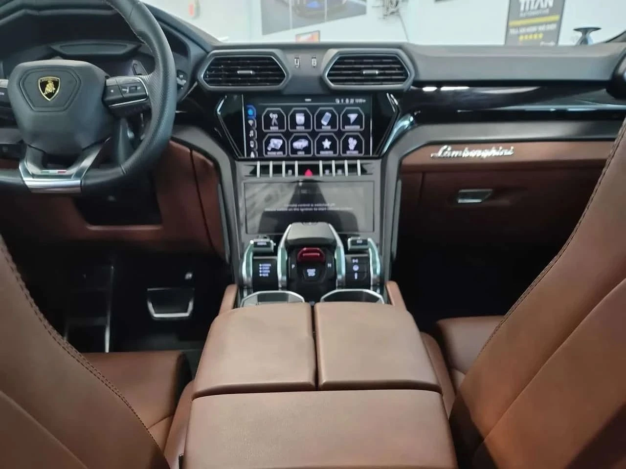 Lamborghini Urus, снимка 9 - Автомобили и джипове - 56707692