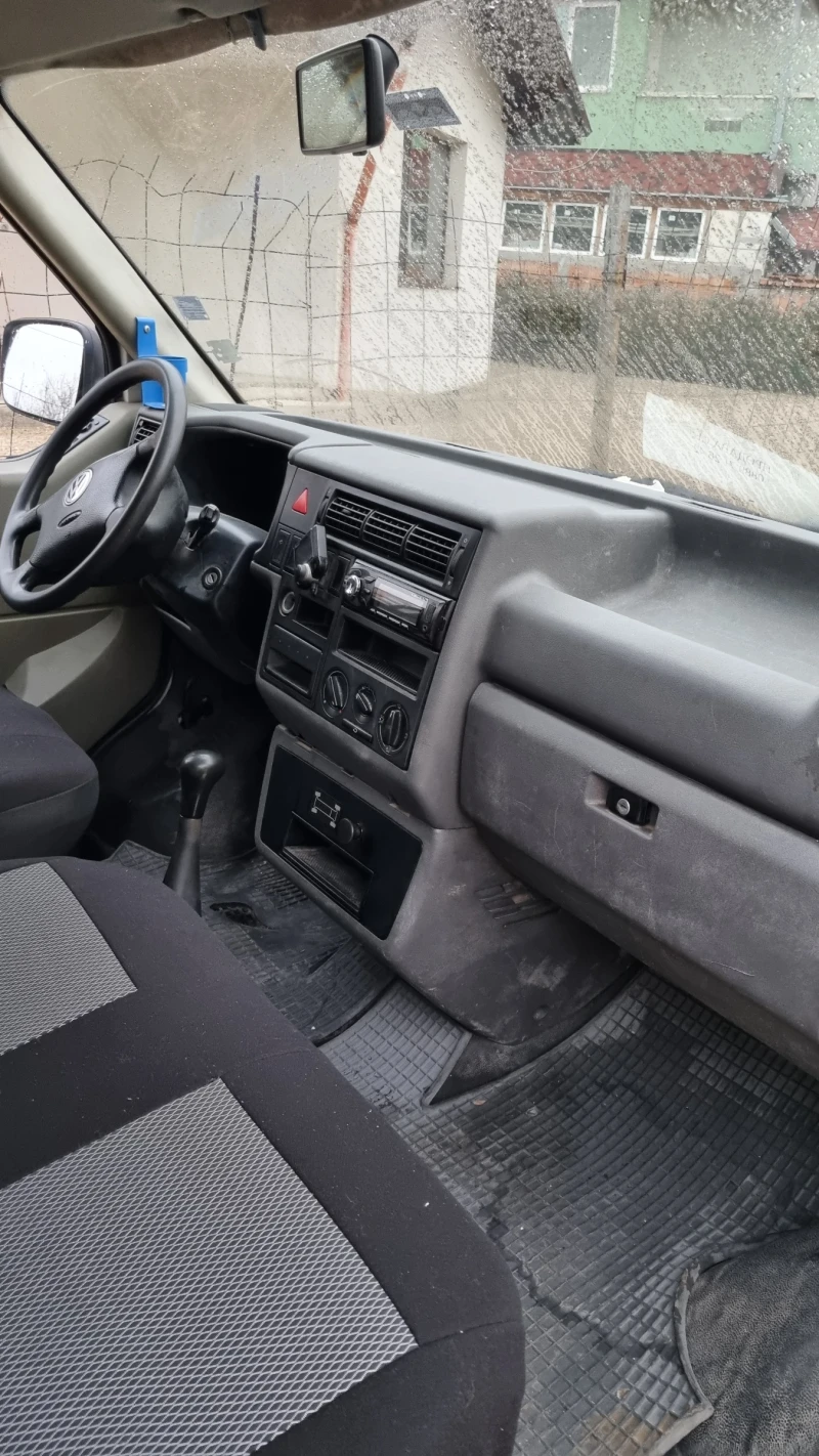 VW Transporter Sinhro 2.5 TDI , 4x4, обслужен, снимка 9 - Бусове и автобуси - 48413011