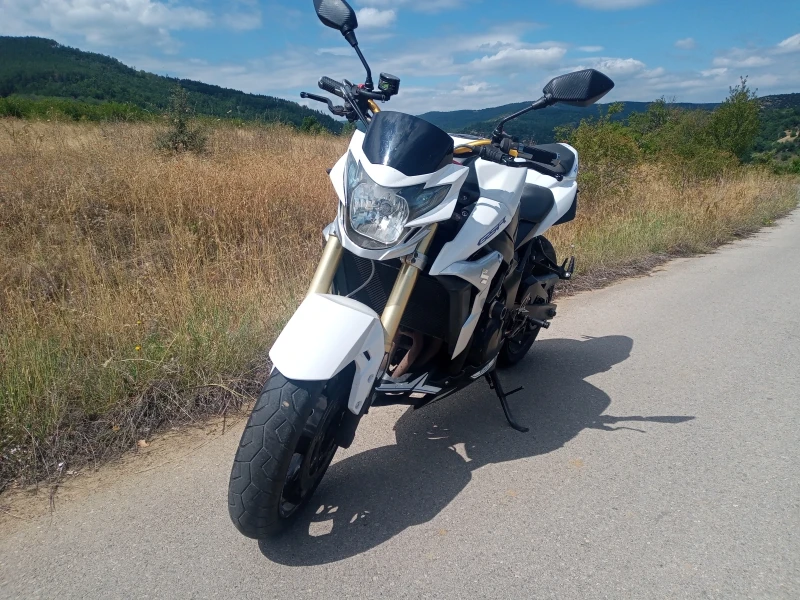 Suzuki Gsr 750