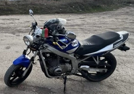 Suzuki Gs