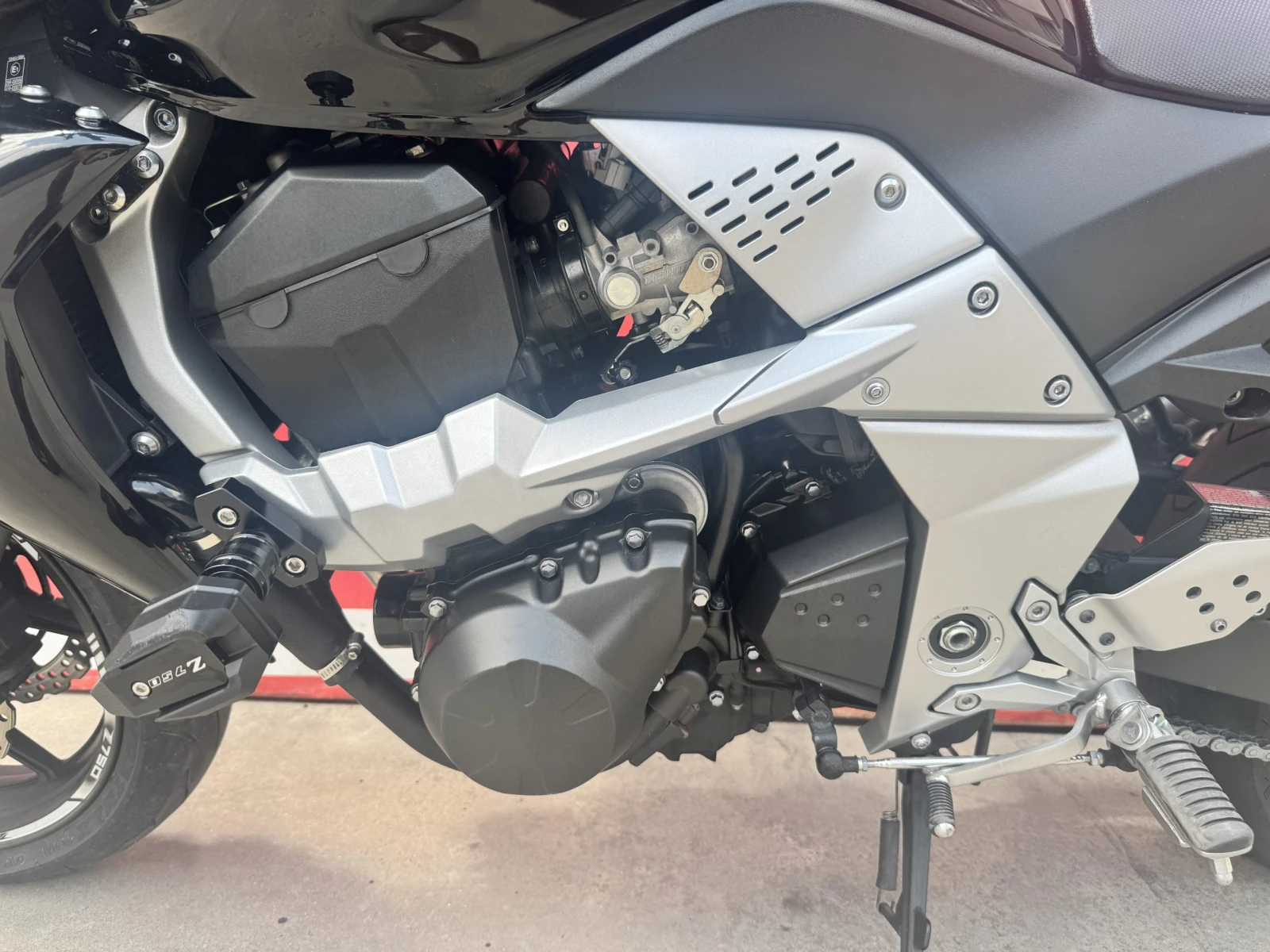 Kawasaki Z 750, снимка 14 - Мотоциклети и мототехника - 55538673