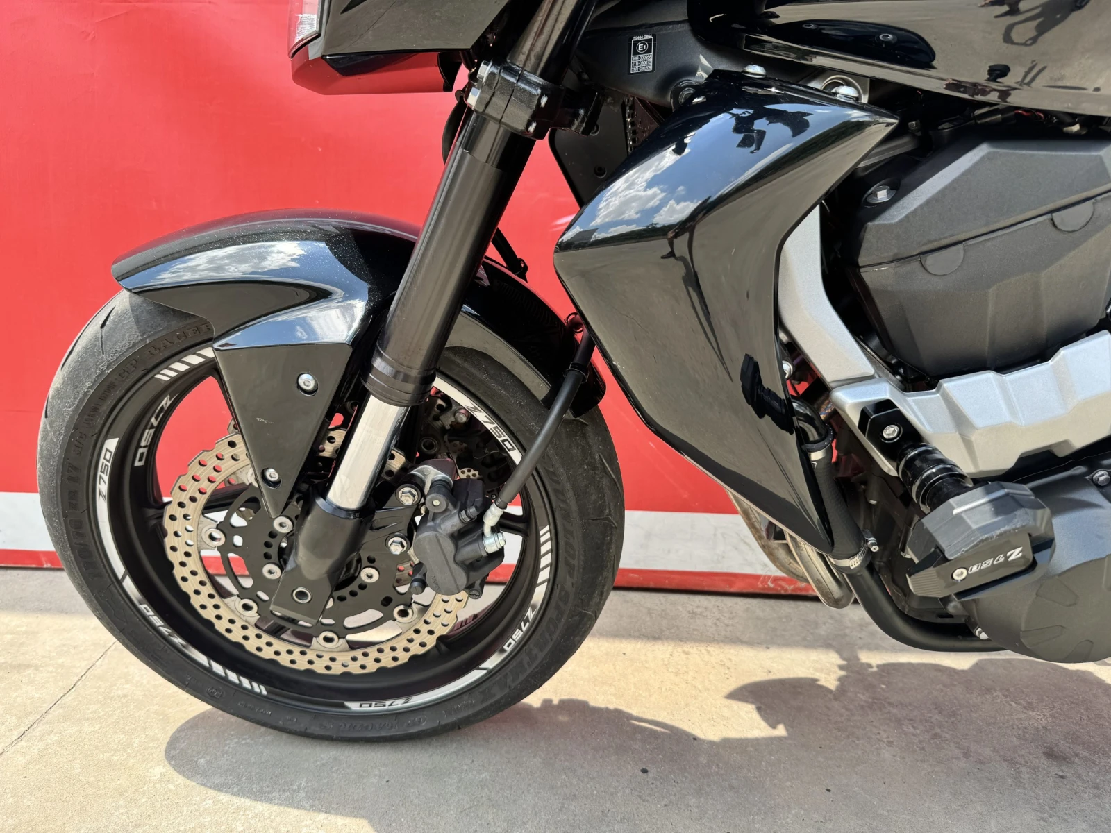Kawasaki Z 750, снимка 16 - Мотоциклети и мототехника - 55538673