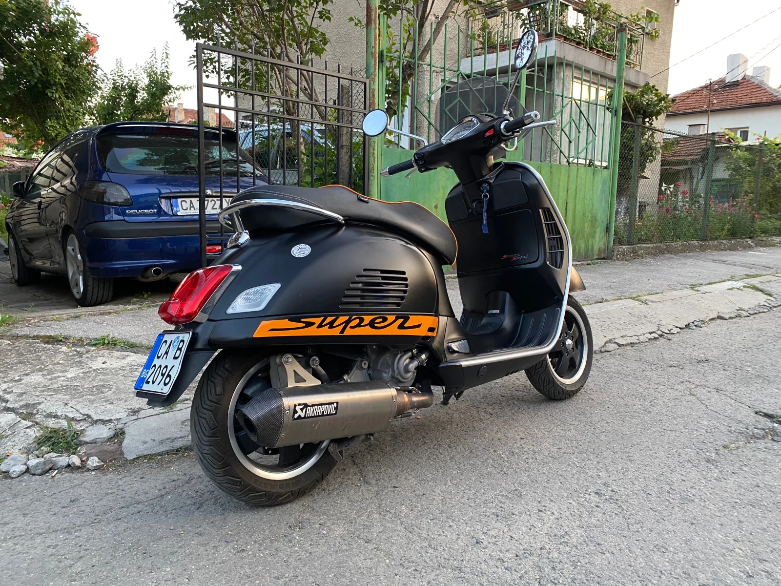 Vespa GTS Акрапович, снимка 4 - Мотоциклети и мототехника - 55879658
