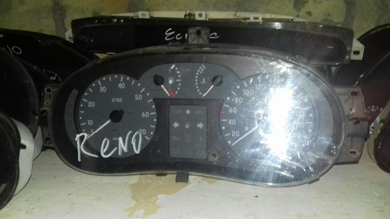Интериор и аксесоари за Renault Twingo, снимка 1 - Части - 41992048