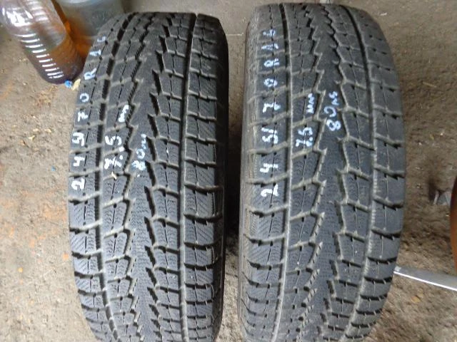 Гуми Зимни 245/70R16, снимка 2 - Гуми и джанти - 19430463