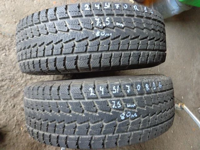 Гуми Зимни 245/70R16, снимка 3 - Гуми и джанти - 19430463