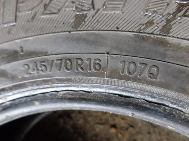 Гуми Зимни 245/70R16, снимка 8 - Гуми и джанти - 19430463