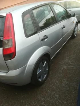 Ford Fiesta  На части, снимка 4