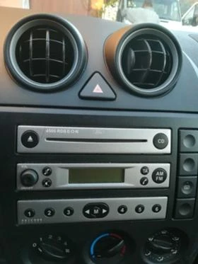 Ford Fiesta  На части, снимка 11