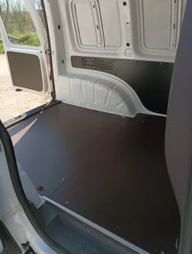 VW Caddy 1.6TDI, снимка 13