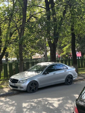  Mercedes-Benz C 320
