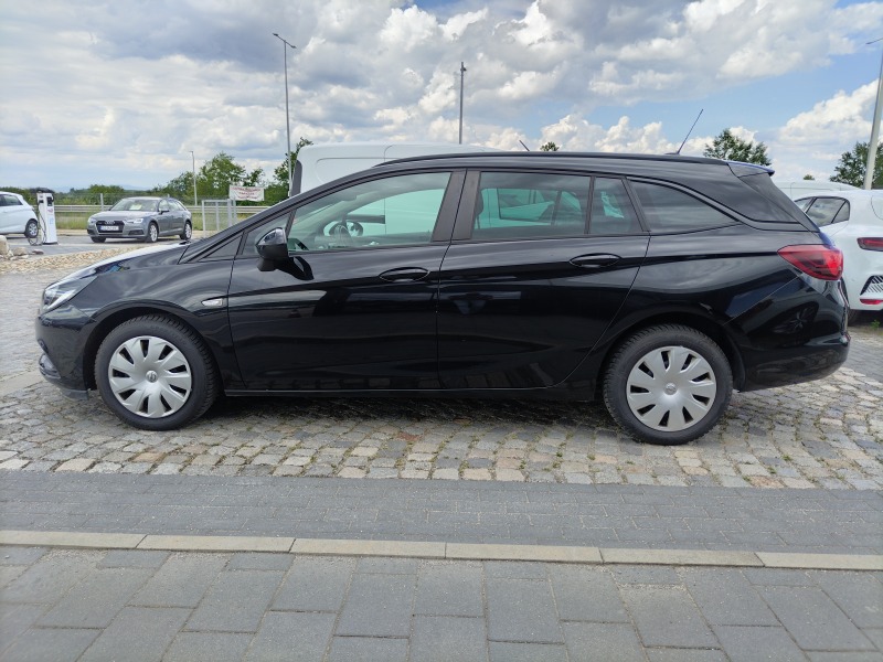 Opel Astra 1.6CDTI/136 к.с/Sports Tourer Business, снимка 4 - Автомобили и джипове - 45996368
