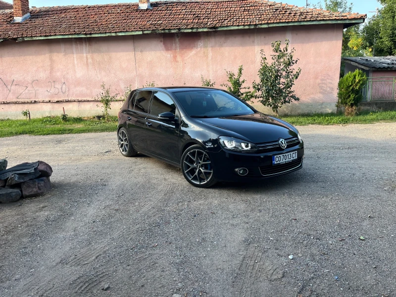 VW Golf, снимка 1 - Автомобили и джипове - 48071999