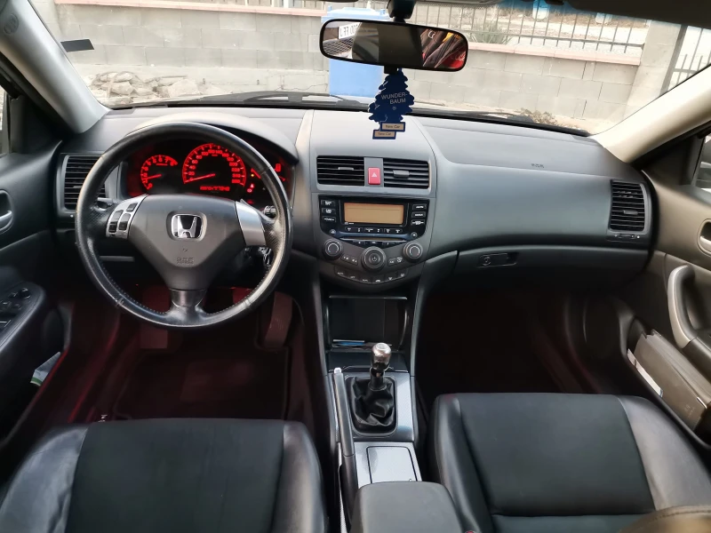 Honda Accord 2.0 VTEC, снимка 9 - Автомобили и джипове - 52770213