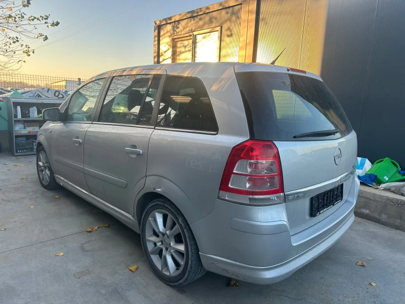 Opel Zafira * OPC LINE* 1.7CDTI* 7 Местна* , снимка 3 - Автомобили и джипове - 52804239