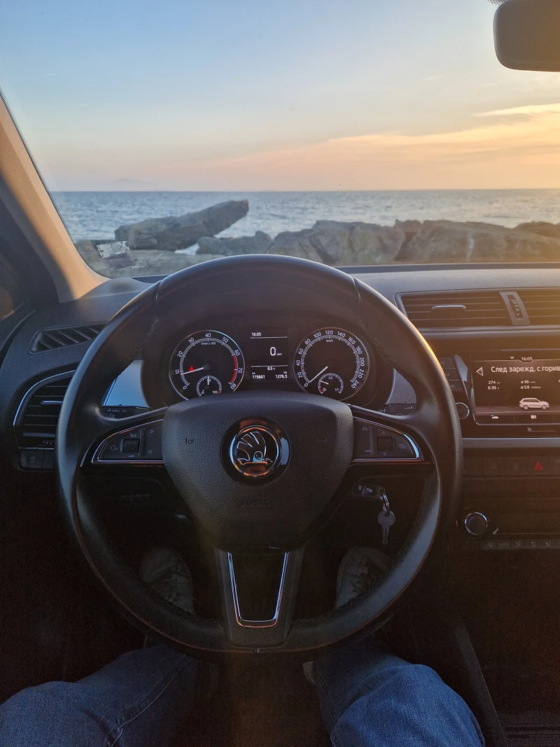 Skoda Fabia, снимка 8 - Автомобили и джипове - 52842817