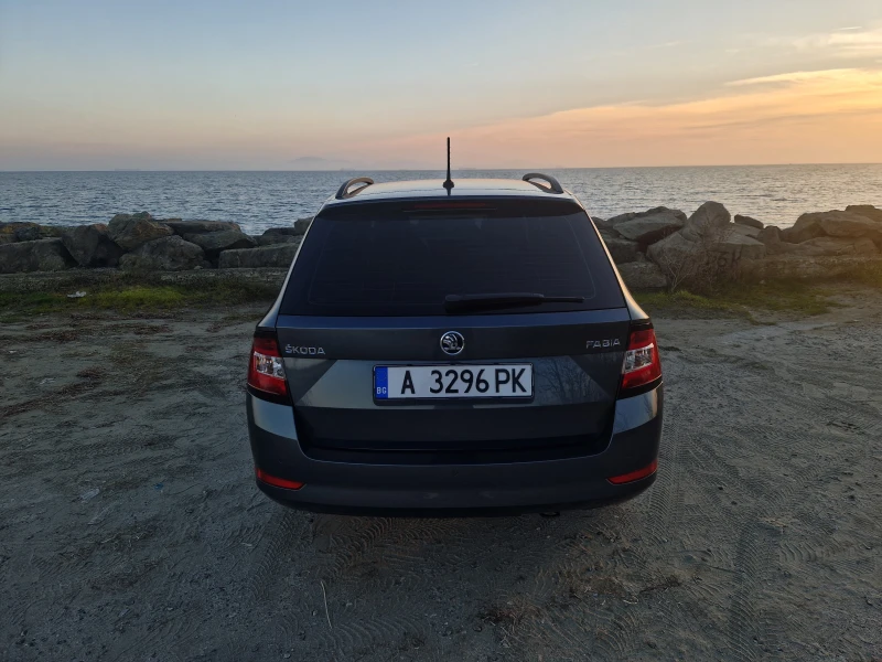 Skoda Fabia, снимка 4 - Автомобили и джипове - 52842817