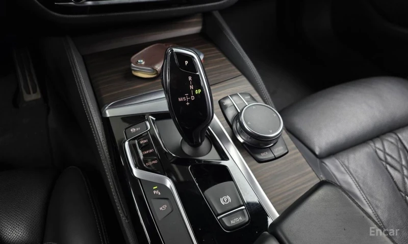 BMW 530, снимка 9 - Автомобили и джипове - 52874572