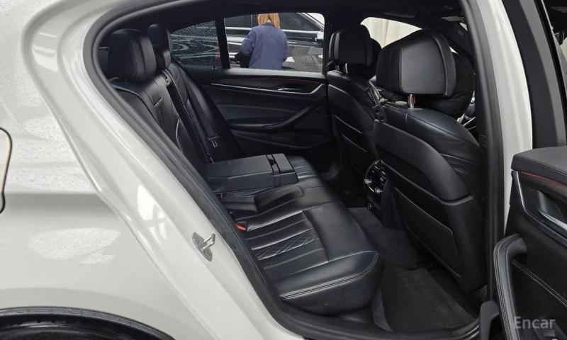 BMW 530, снимка 12 - Автомобили и джипове - 52874572