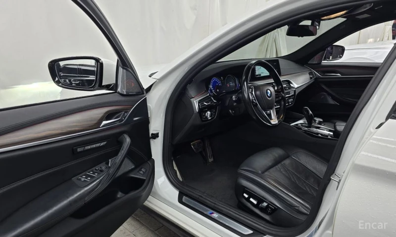 BMW 530, снимка 10 - Автомобили и джипове - 52874572