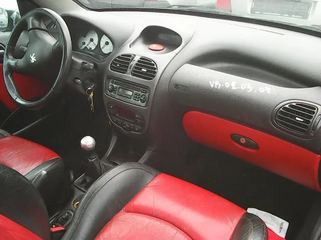 Peugeot 206 СС 2.0/1.6 16V/1.4HDI, снимка 3 - Автомобили и джипове - 11009916