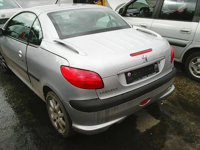 Peugeot 206 СС 2.0/1.6 16V/1.4HDI, снимка 5 - Автомобили и джипове - 11009916