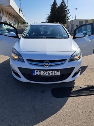 Opel Astra 1.4 Turbo Automat, снимка 13 - Автомобили и джипове - 42290000