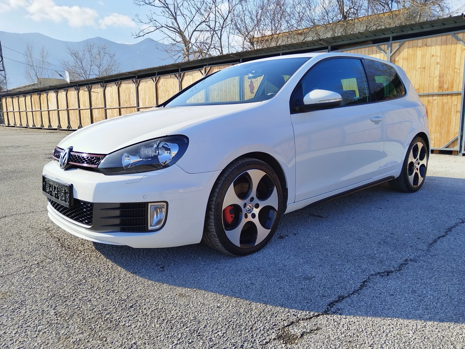 VW Golf GTI 211h.p - изображение 2