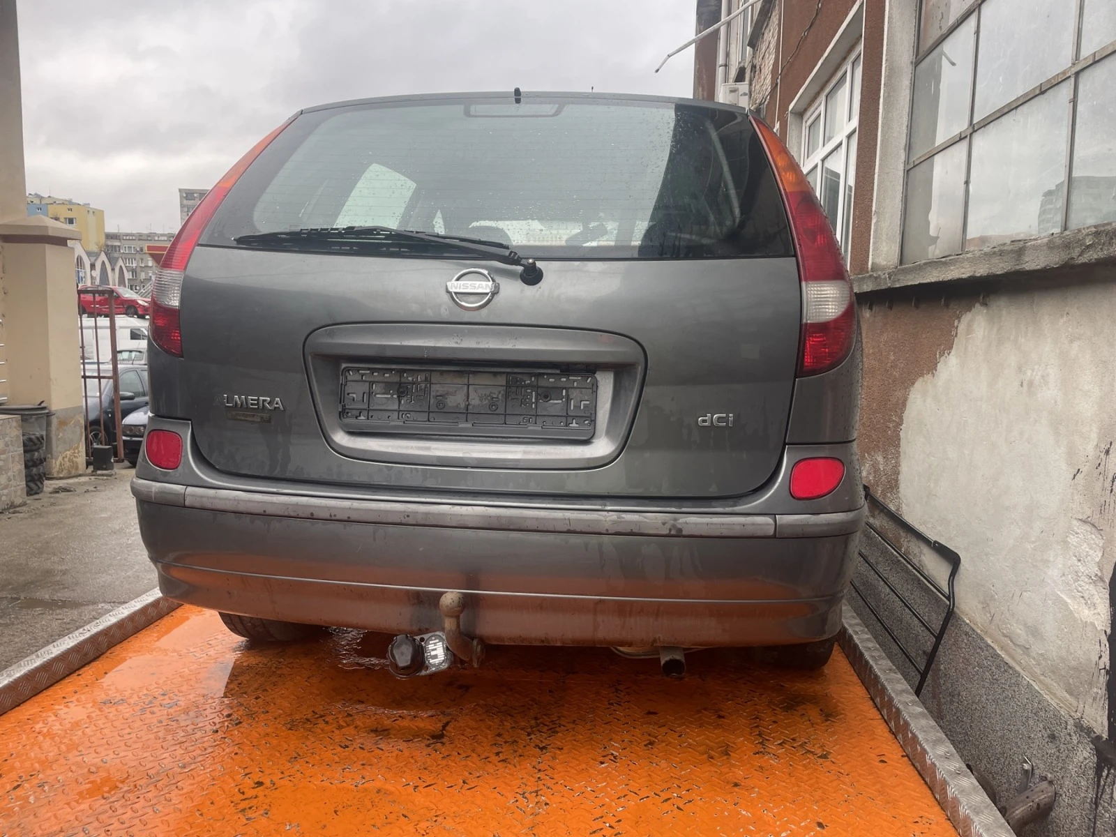 Nissan Almera tino 2.2dCI - изображение 4