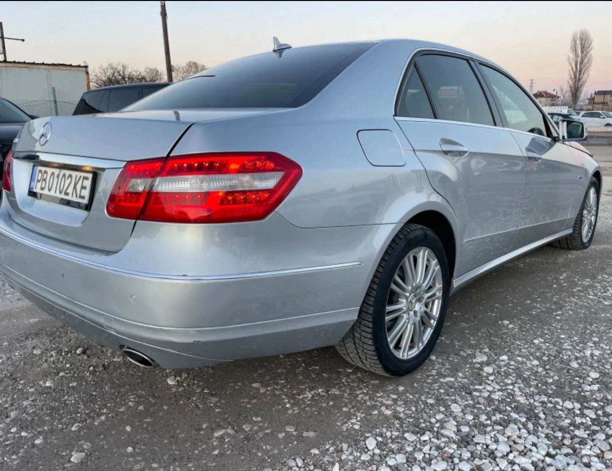 Mercedes-Benz E 350  - изображение 4