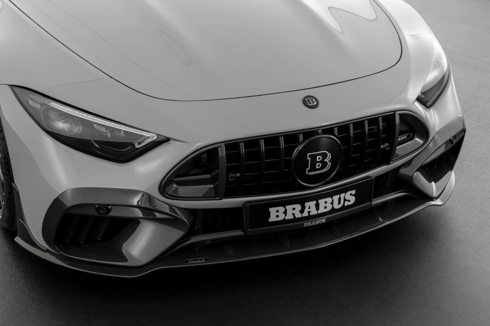 Mercedes-Benz SL 63 AMG BRABUS 750 CARBON CERAMIC-BRAKES BURMESTER  - изображение 3