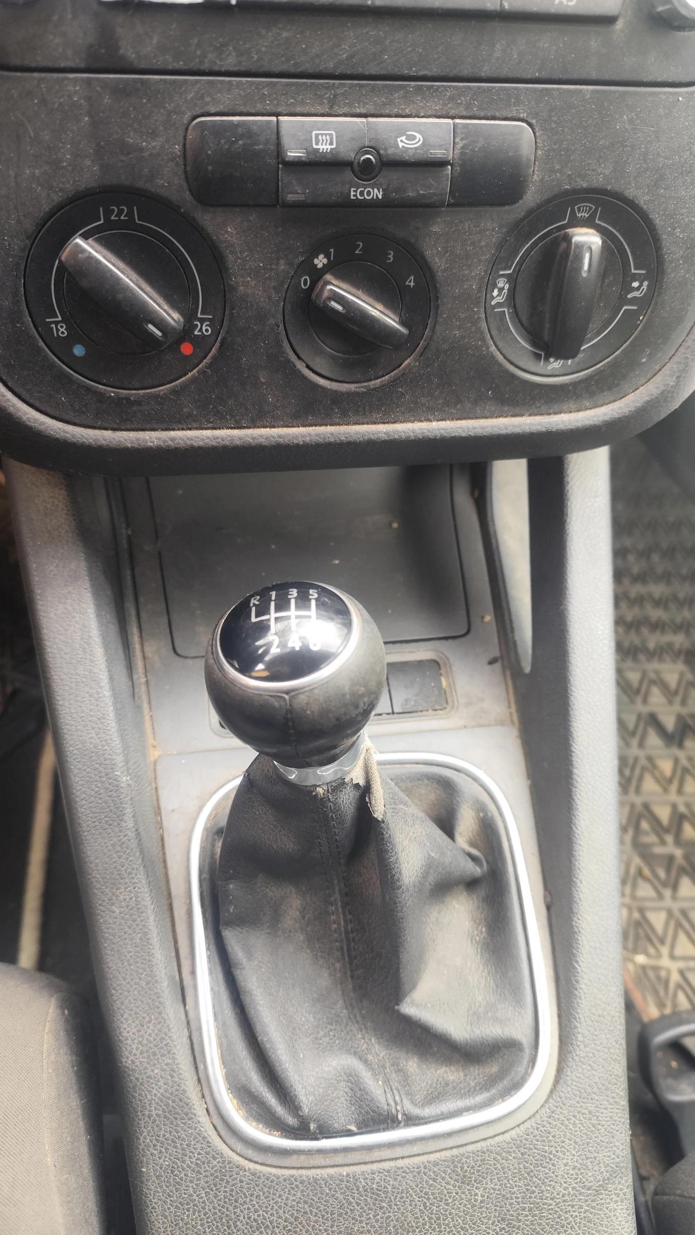 VW Golf 5, снимка 5 - Автомобили и джипове - 53844747