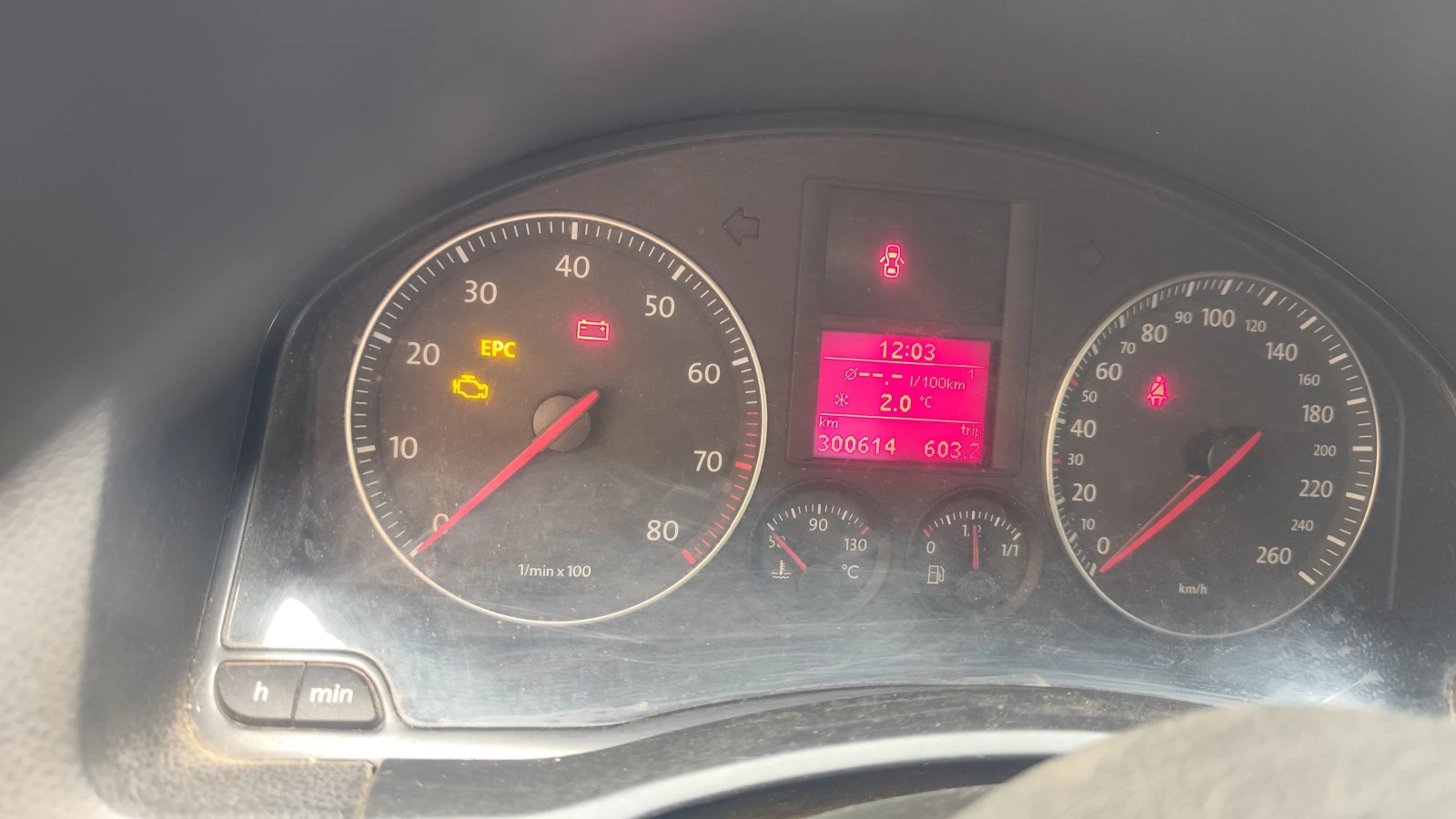 VW Golf 5, снимка 4 - Автомобили и джипове - 53844747