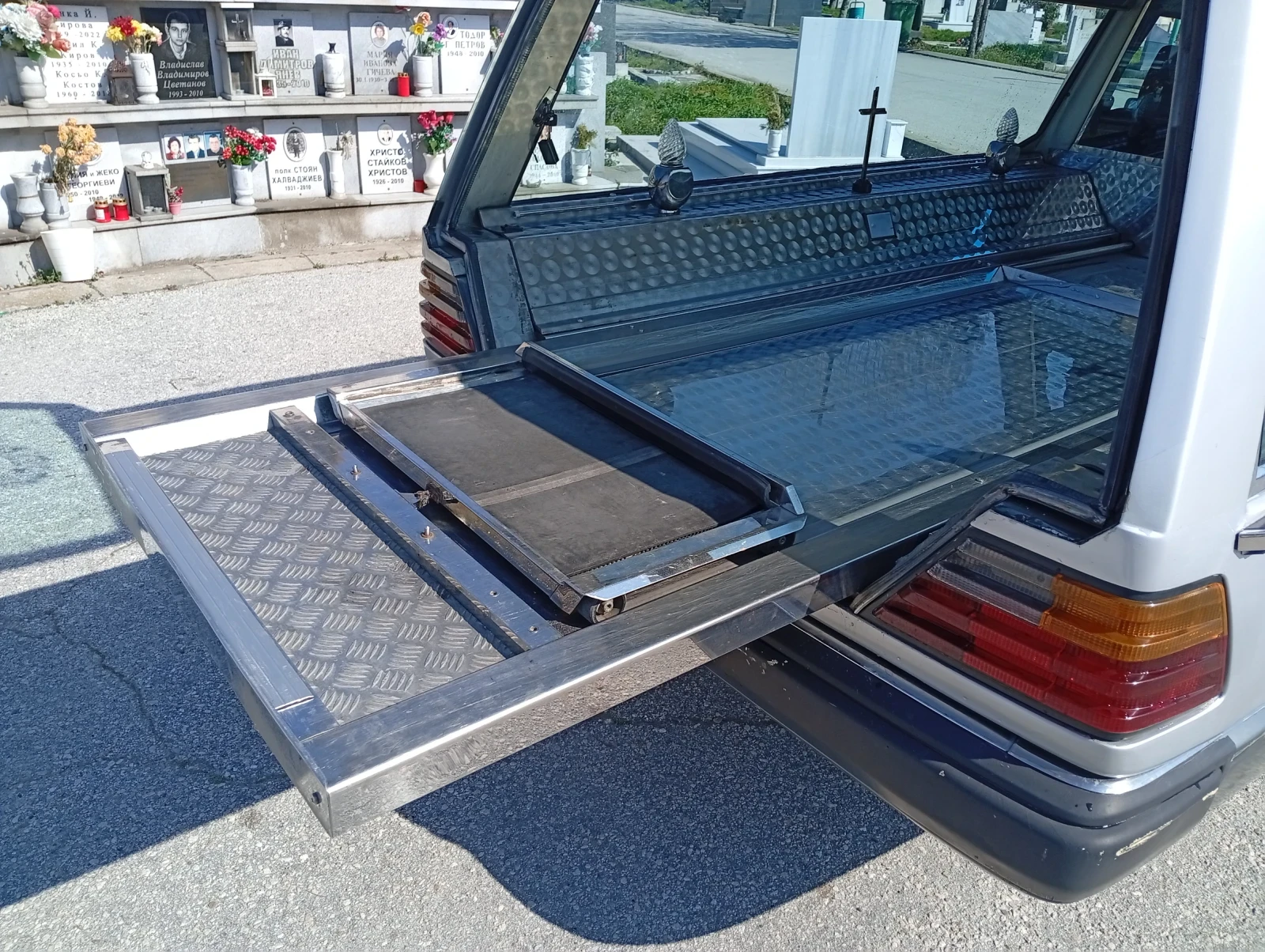 Mercedes-Benz 124, снимка 6 - Автомобили и джипове - 53900569