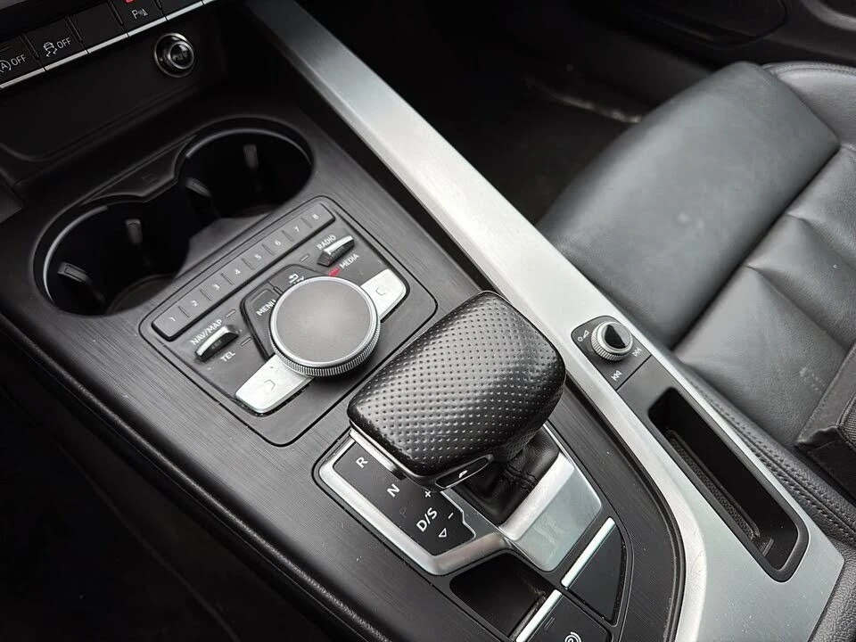 Audi A4 2.0T quattro* АвтоКредит* (Цена до БГ) , снимка 17 - Автомобили и джипове - 53976657