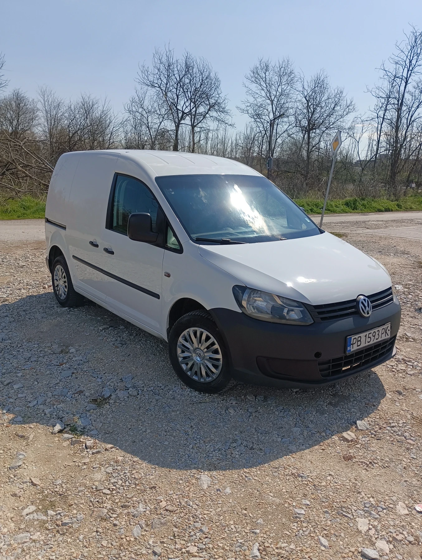 VW Caddy 1.6TDI, снимка 2 - Автомобили и джипове - 54575556