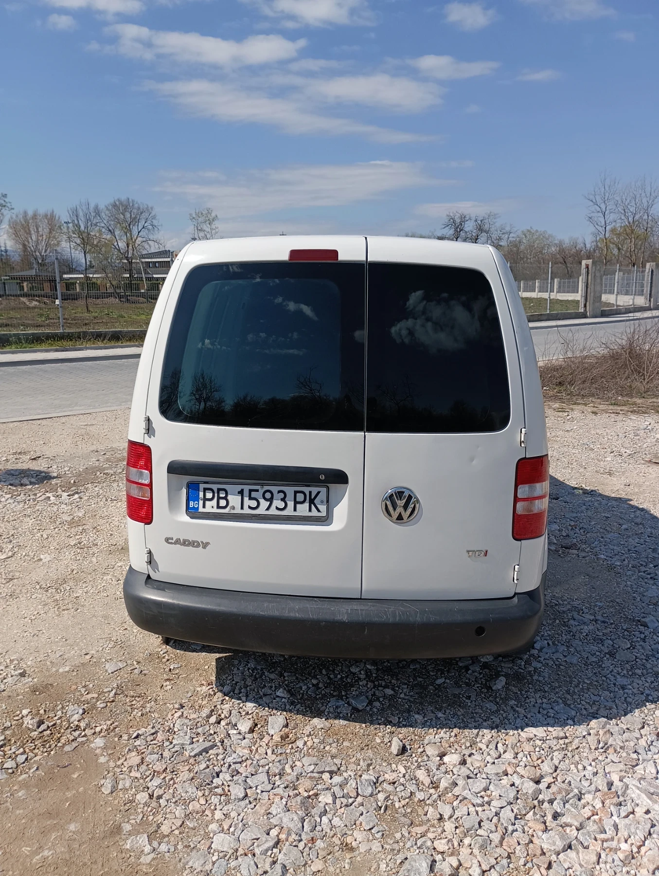 VW Caddy 1.6TDI, снимка 5 - Автомобили и джипове - 54575556