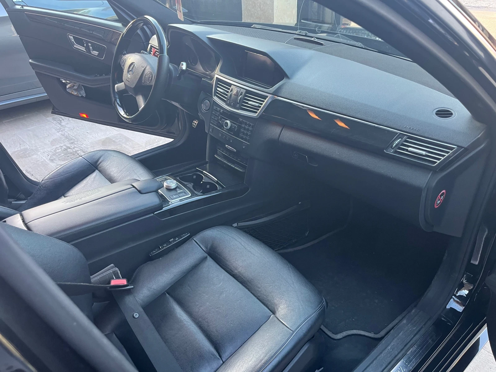 Mercedes-Benz E 350 350 4-matic, снимка 8 - Автомобили и джипове - 54335231