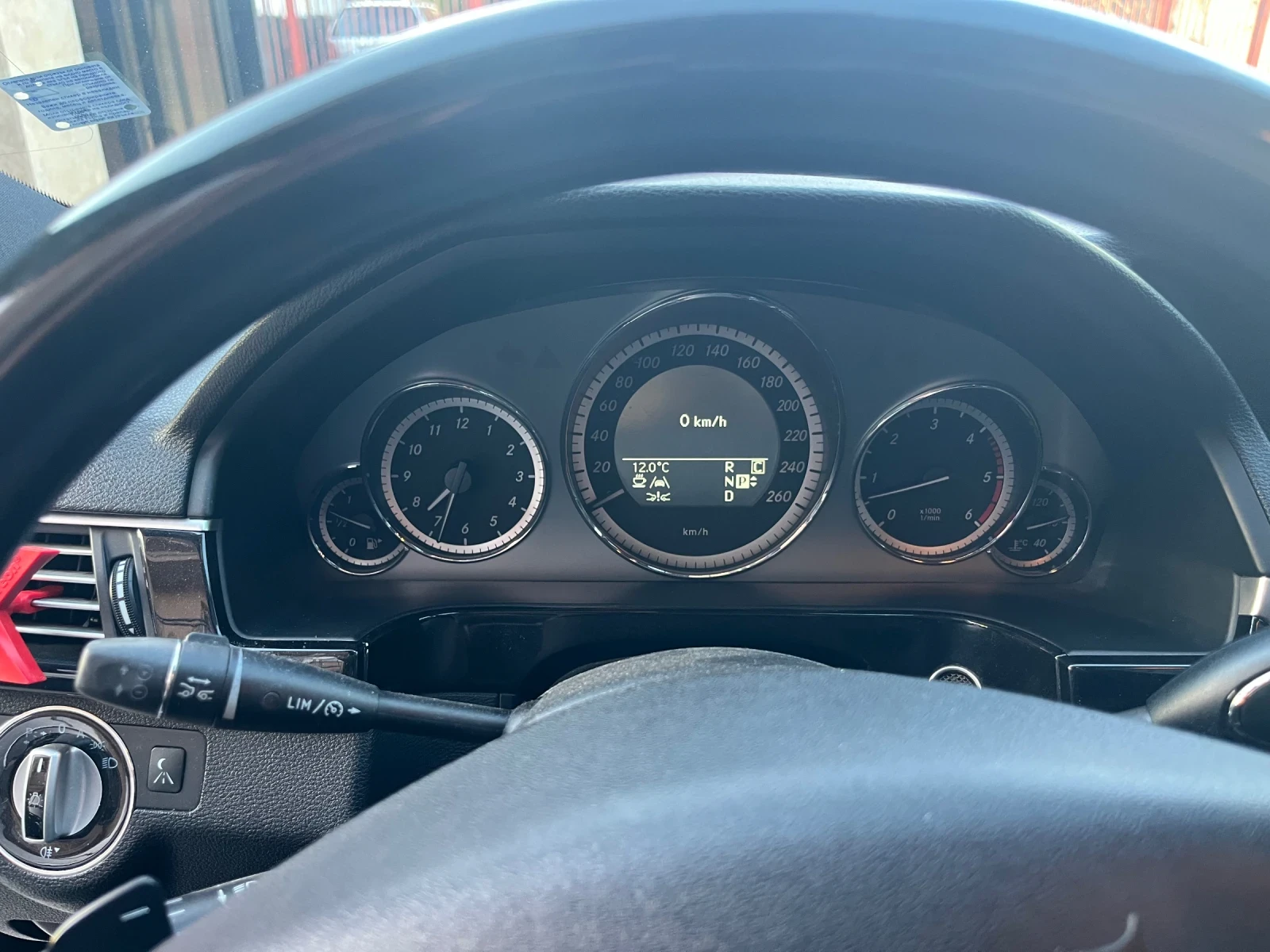 Mercedes-Benz E 350 350 4-matic, снимка 12 - Автомобили и джипове - 54335231