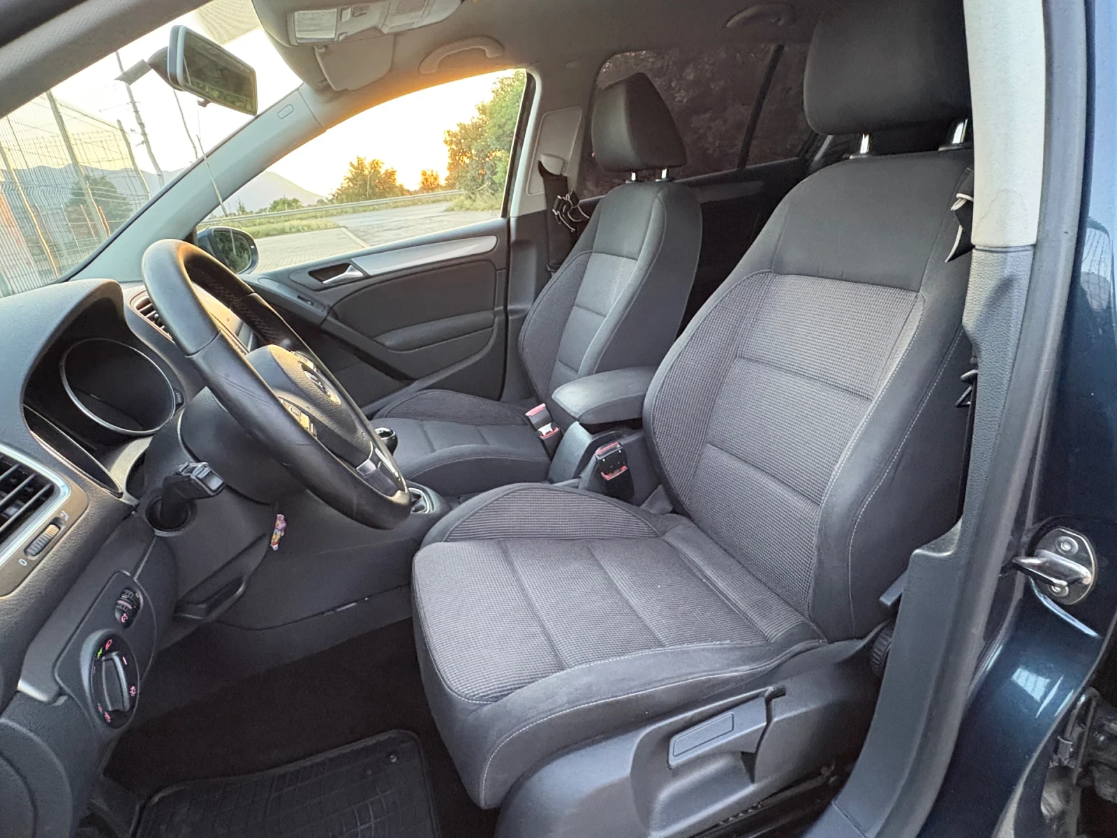 VW Golf 1.9 TDI NAVI, снимка 11 - Автомобили и джипове - 54790544